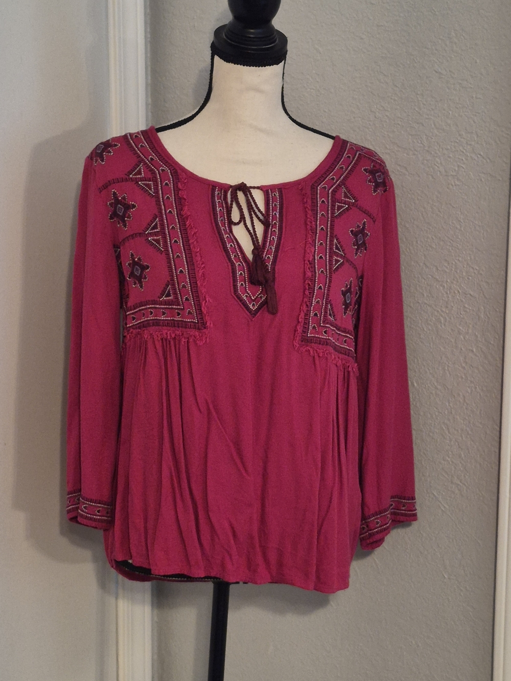 Lucky Brand Fuchsia Embroidered Tie-Front Peasant Top